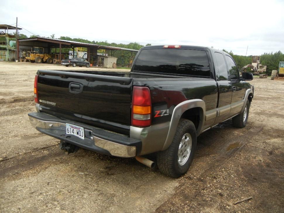 2002 CHEVROLET SILVERADO 1500 Z71 PICKUP TRUCK, 300K MILES  4X4, EXTENDED C