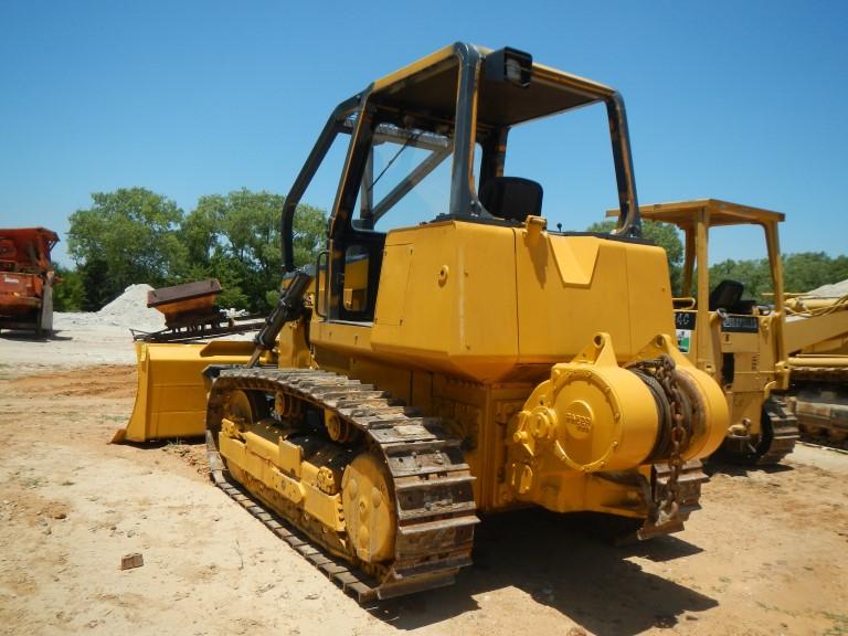 JOHN DEERE 750 CRAWLER DOZER, 2335 HOURS  OROPS, 6-WAY BLADE, WINCH