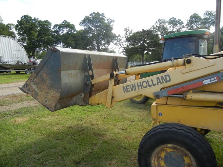 NEW HOLLAND LB70 LOADER BACKHOE,  OROPS, SHUTTLE, 24" BUCKET