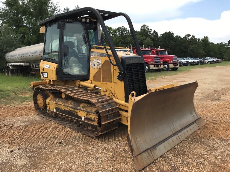 2011 CATERPILLAR D5K XL CRAWLER DOZER, 4,895 hrs,  CB, AC, SWEEPS, 6-WAY BL