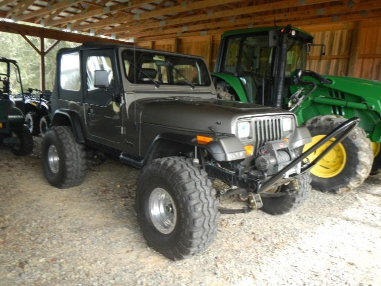 1989 JRRP WRANGLER SUV,  VORTEC 350 V8 GAS, 700R 4 TRANSMISSION, LOCKERS PS