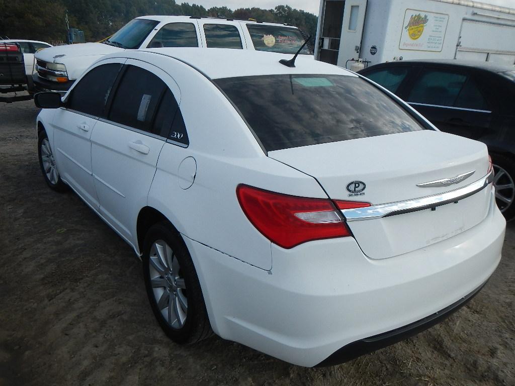 2014 CHRYSLER 200 4 DOOR CAR, 91K , 824 mi,  4 CYLINDER GAS, AUTOMATIC , PS