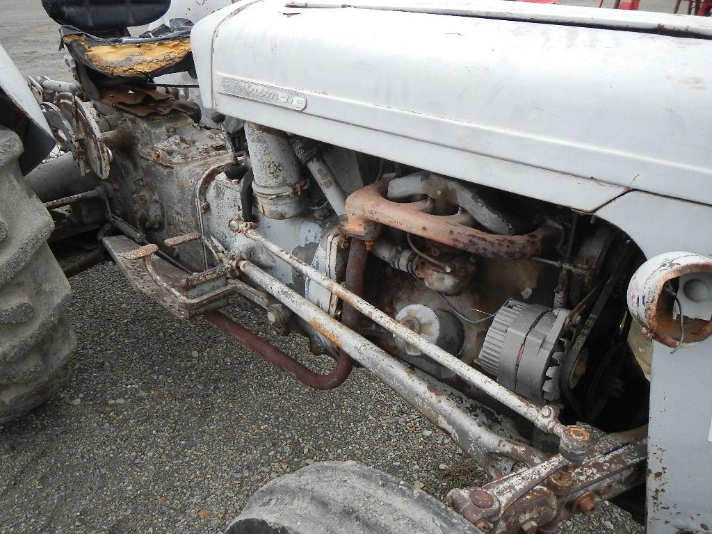 MASSEY FERGUSON 35 WHEEL TRACTOR,  GAS ENGINE, 3 POINT, PTO, SELLS WITH 5'