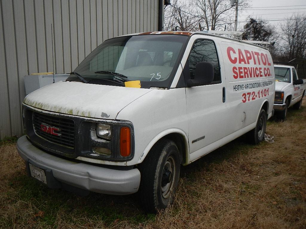 2002 GMC 2500 CARGO VAN,  (LOCKED - NO KEYS) V8 GAS, AT, PS, AC, LADDER RAC