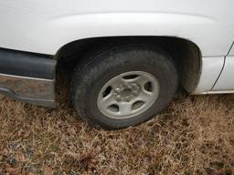 2004 CHEVROLET SILVERADO PICKUP TRUCK,  V8 GAS, AT, PS, AC, LADDER RACK, (2