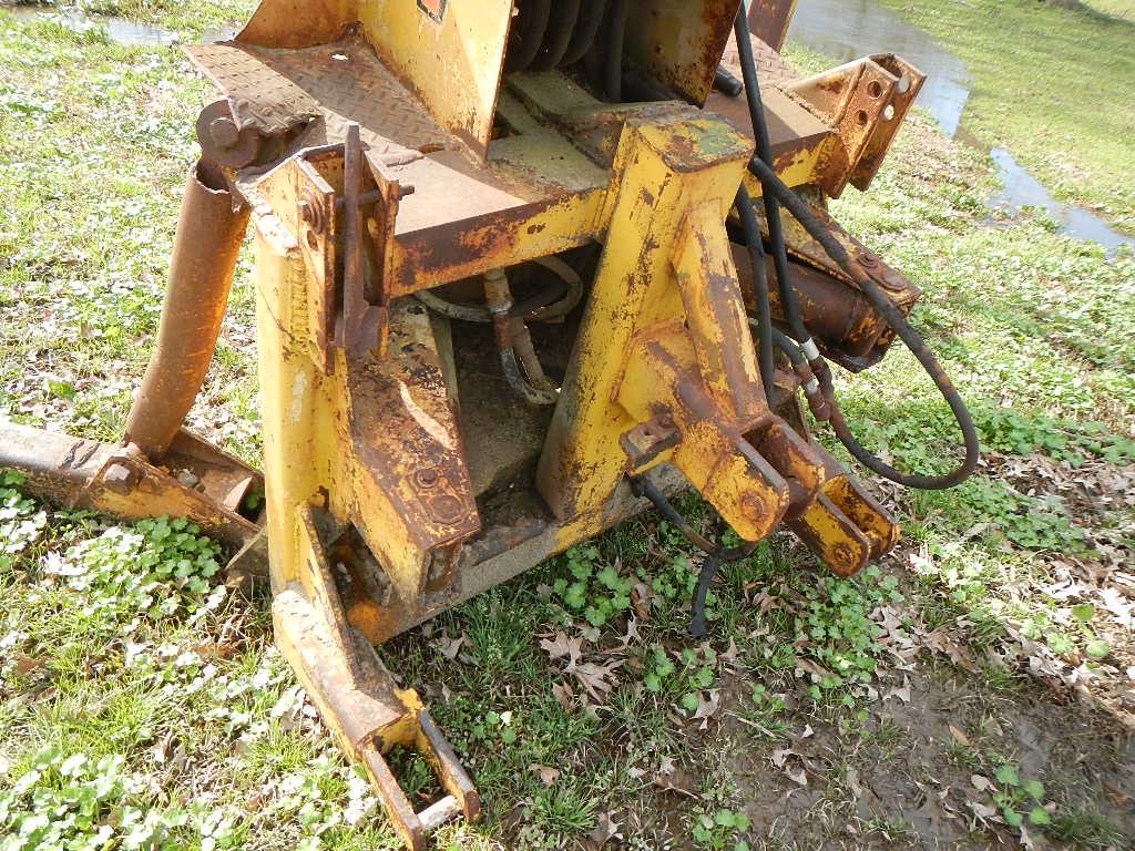 OLIVER 613 BACKHOE ATTACHMENT,  3-PT, 31" BUCKET S# 2200