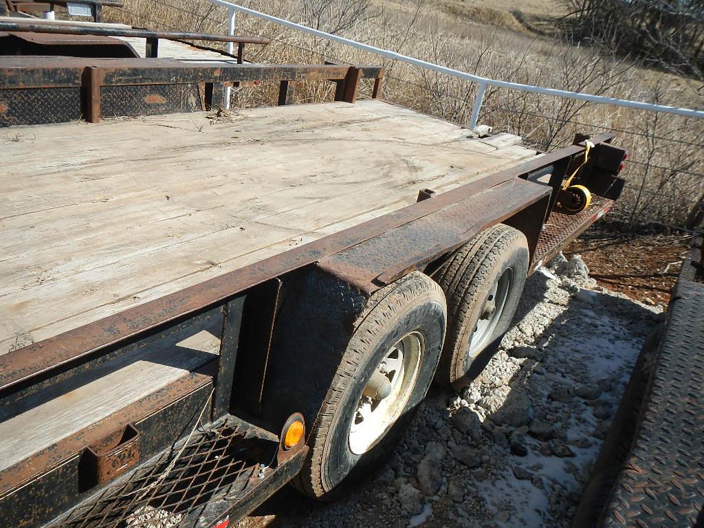 2008 APACHE LOWBOY GOOSENECK TRAILER,  13,000 LB GVWR, TANDEM AXLES WITH SI