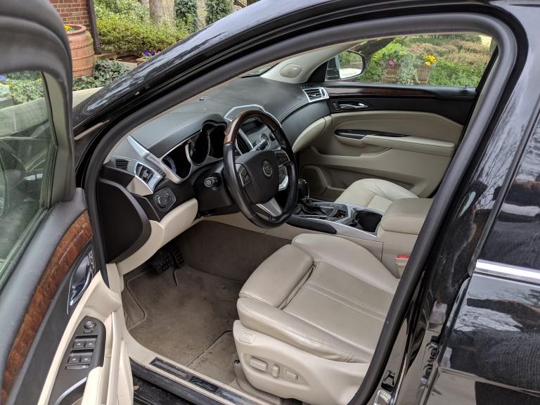 2012 CADILLAC SRX SUV  4-DOOR, LEATHER INTERIOR, TOM BLACKMON'S OLD VEHICLE