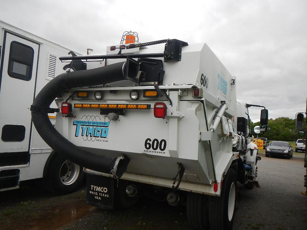 2014 INTERNATIONAL DURA STAR SWEEPER TRUCK, 5103 MILES,  MAXXFORCE DIESEL,