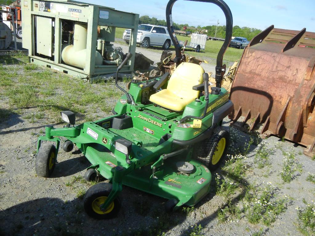 JOHN DEERE Z520A LAWN MOWER, 1,000 hrs,  ZERO TURN, 60" CUT, KOHLER GAS ENG