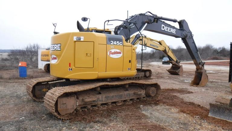 2016 JOHN DEERE 245G  LC HYDRAULIC EXCAVATOR, 1977 HRS  CAB, AC, HEAT, BUCK