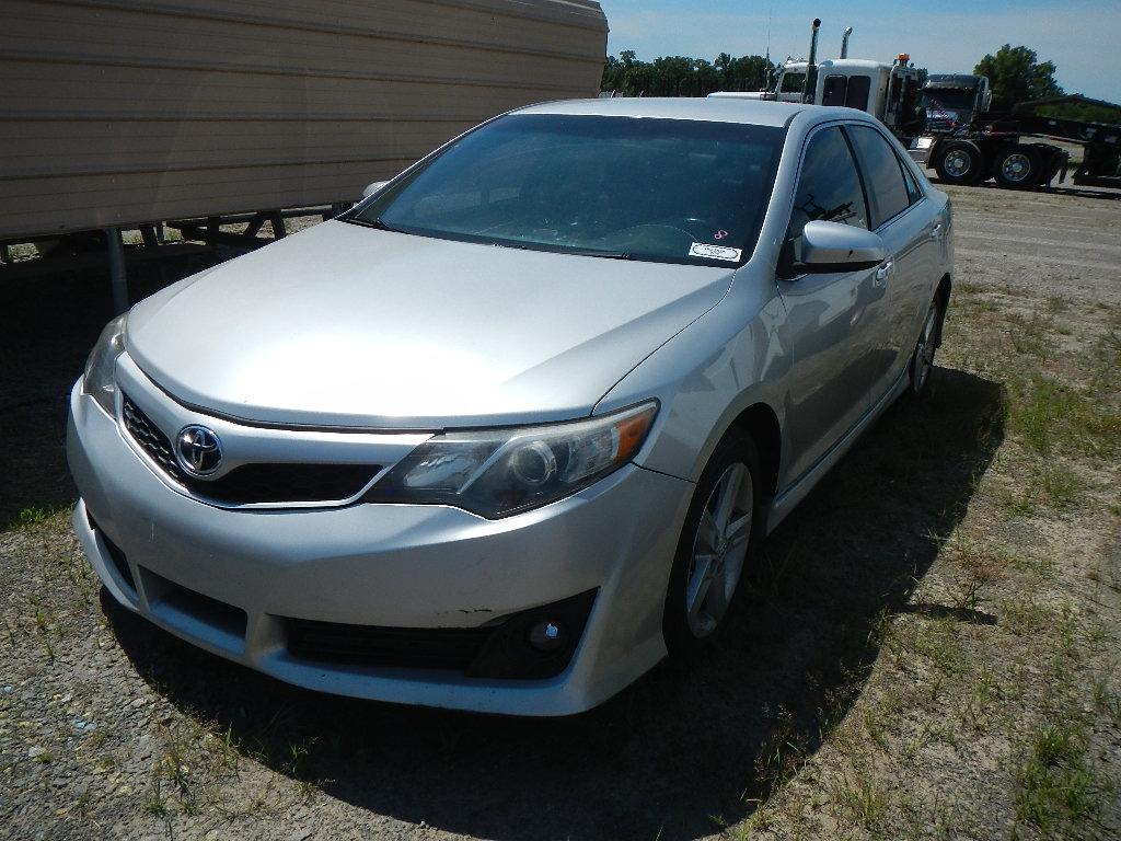 2012 TOYOTA CAMRY SE CAR, 134,000+ mi,  4-DOOR, 4-CYL GAS, AUTOMATIC, PS, A