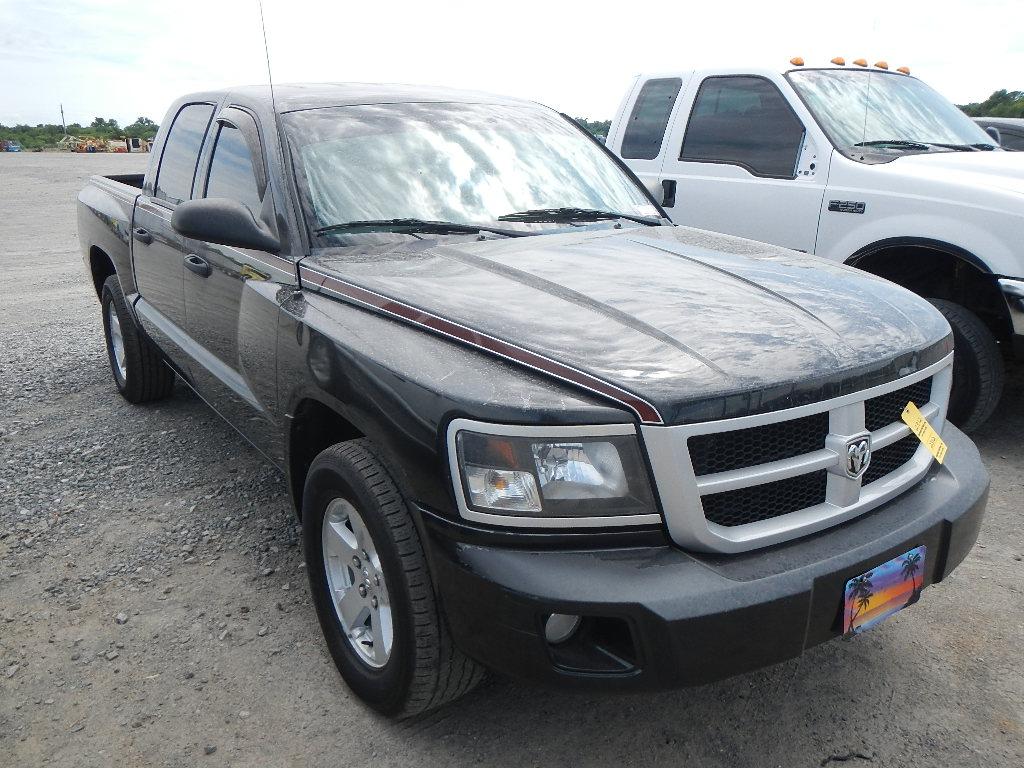 2011 DODGE DAKOTA PICKUP TRUCK, 266,830 MI,  4-DOOR, V6 GAS, AUTOMATIC, PS,