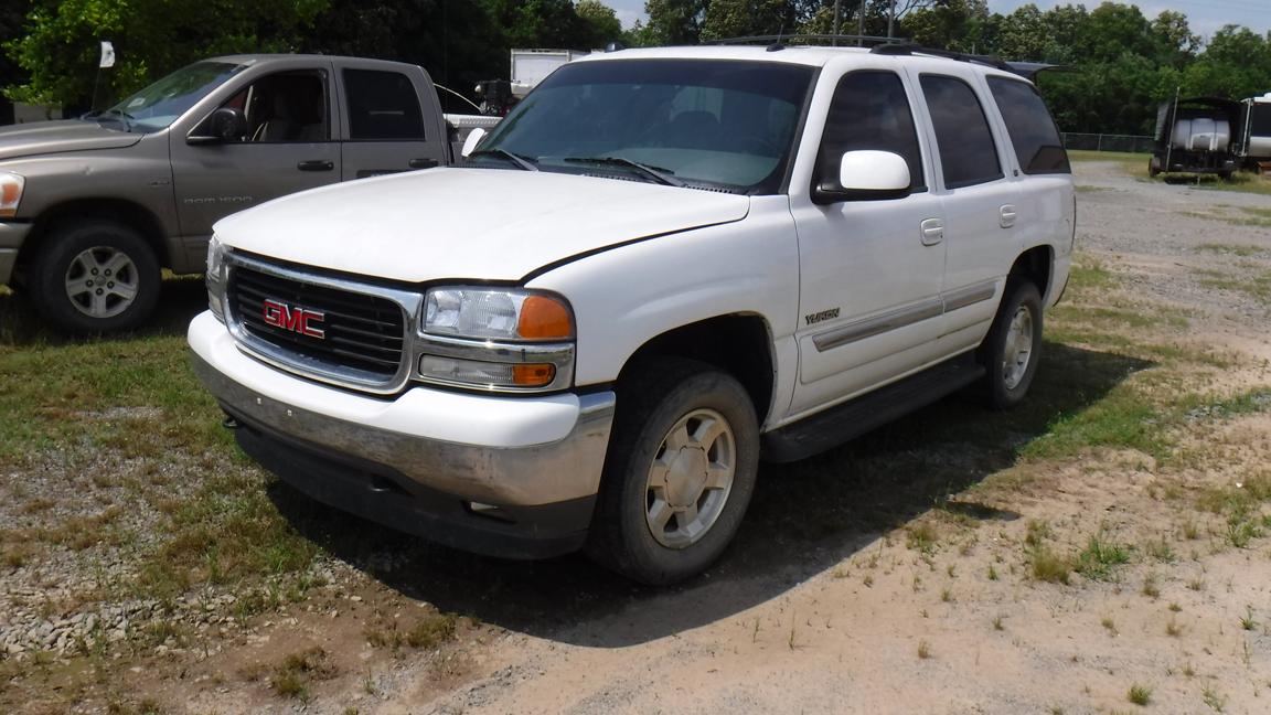 2005 GMC YUKON SLT SUV,  4-DOOR, GAS, AUTOMATIC, PS, AC, LEATHER S# 1GKEC13