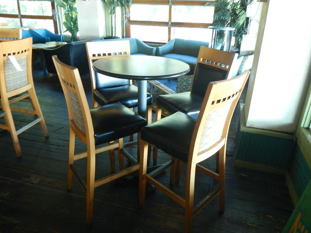 (4) ROUND TABLES AND (16) CHAIRS