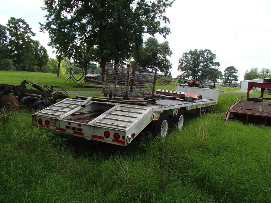 DORSEY LOWBOY TRAILER,  TANDEM AXLE, DUALS, DOVETAIL, NO RAMPS