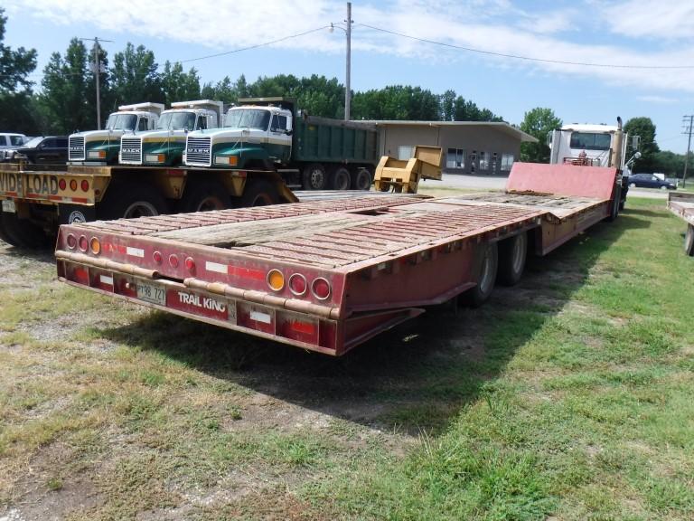 2004 TRAIL KING TK70HT-502 HYDRAULIC TAIL LOWBOY TRAILER,  ADVANTAGE SERIES