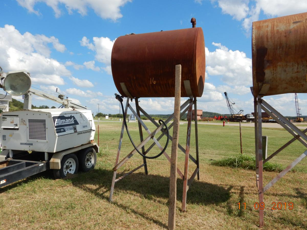 FUEL TANK,  WITH STAND, FILLER HOSE