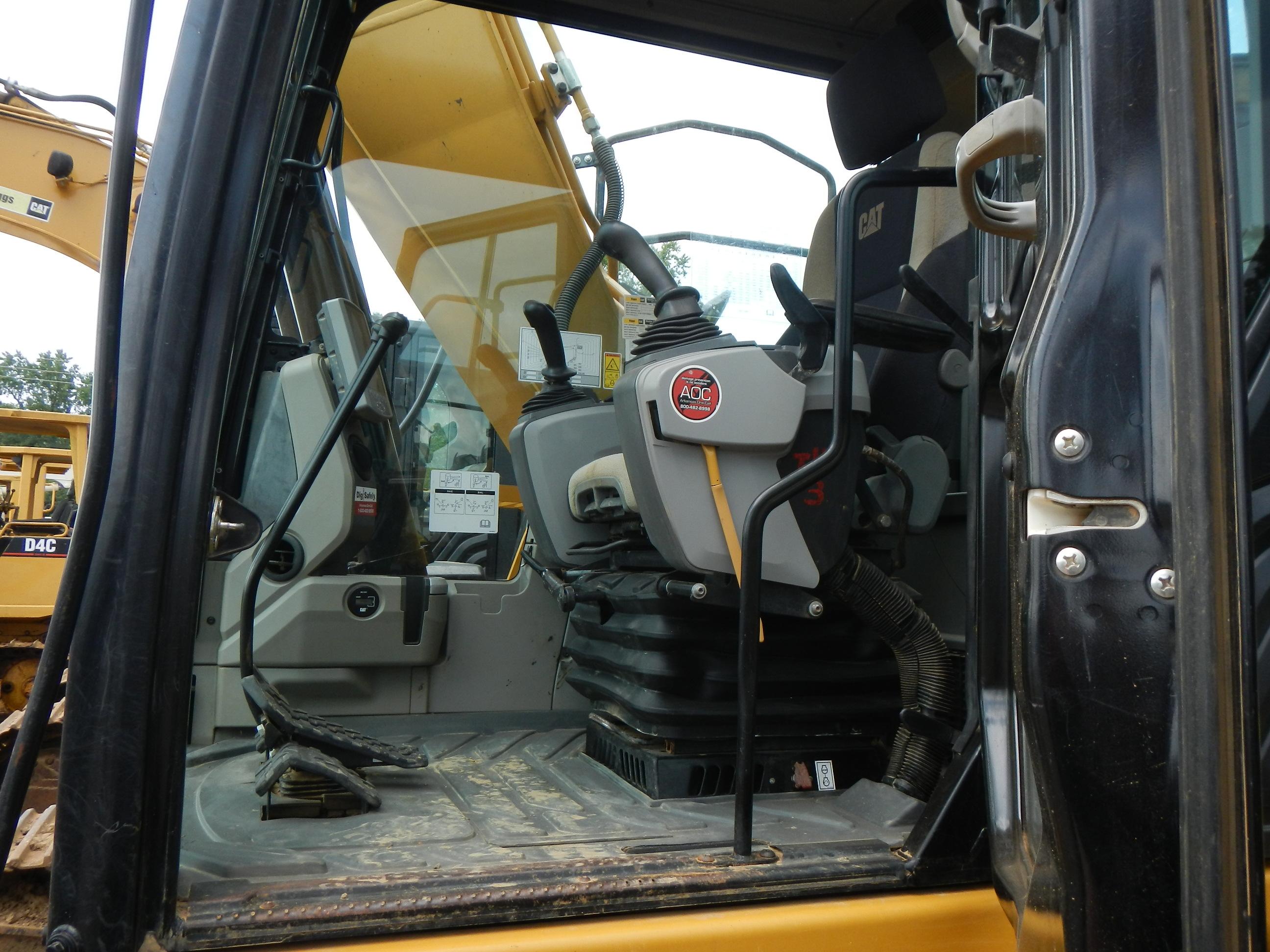 2013 CATERPILLAR 316 EL HYDRAULIC EXCAVATOR, 4433 HOURS  CAB, AC, HEAT, REA