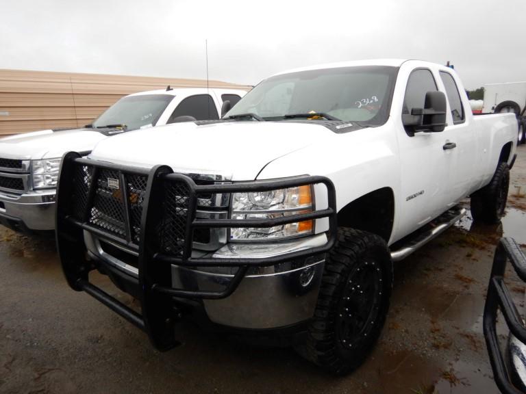 2013 CHEVROLET 2500HD PICKUP TRUCK,  EXTENDED CAB, 6.0L V8 GAS, AUTOMATIC,