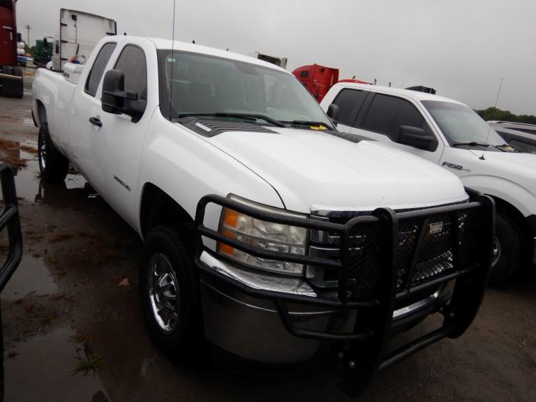 2011 CHEVROLET 2500HD PICKUP TRUCK,  EXTENDED CAB, 6.6L DURAMAX DIESEL, ALL