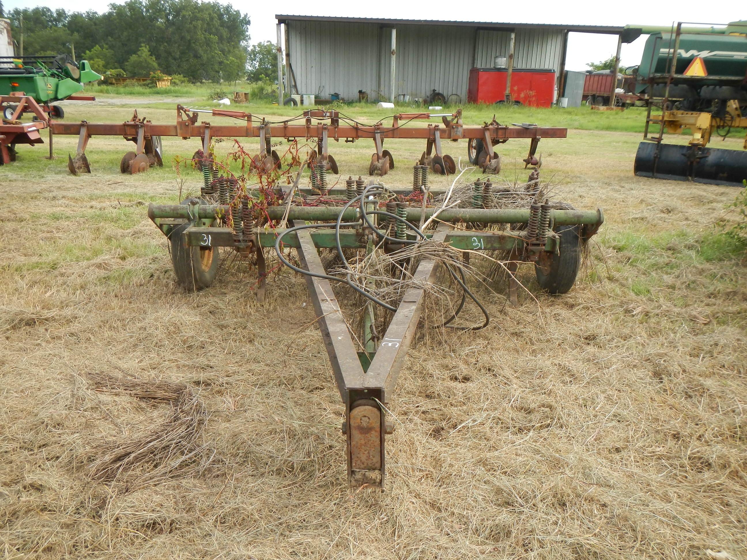 JOHN DEERE 10' SPRING TOOTH PLOW