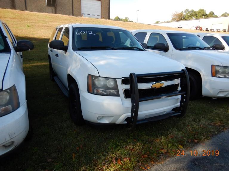 2011 CHEVROLET TAHOE SUV, 149k + mi,  V8 GAS, AUTOMATIC, PS, AC S# 1GNLC2E0