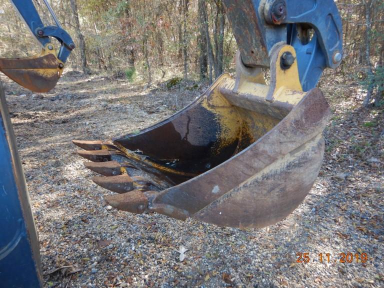 2010 JOHN DEERE 310J LOADER BACKHOE, 2770 HRS  4X4, ENCLOSED CAB, QUICK ATT