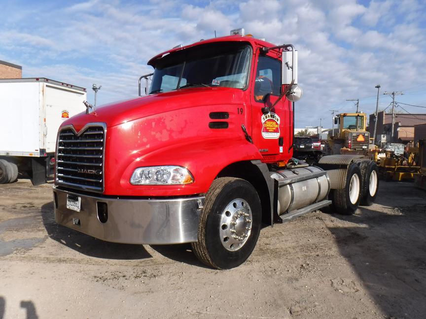 2007 MACK CXP613 TRUCK, 434,013 mi,  MACK MP7, 8 LO/LO TRANSMISSION, TWIN S