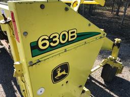 2004 JOHN DEERE 630B WINDROW FORAGE HEADER,  PADDLE AUGER, 3 METER PICKUP,