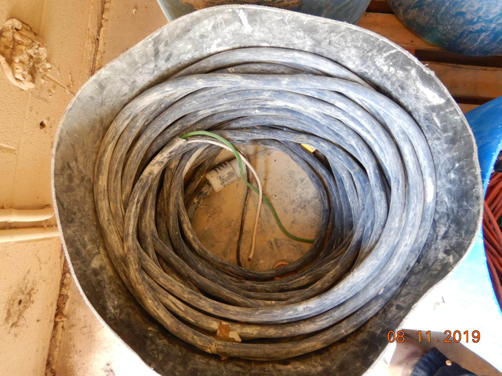 BARREL OF HEAVY DUTY CABLE WIRE