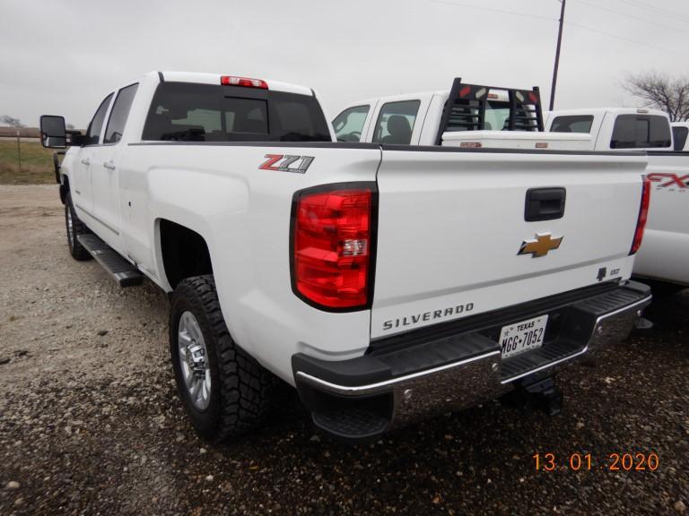 2019 CHEVROLET 3500 PICKUP TRUCK, 81,744 mi,  CREW CAB, 4X4, 6.6L DURAMAX D