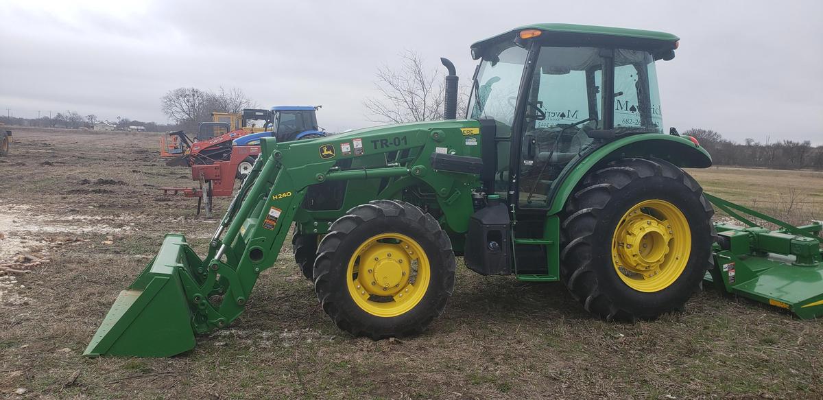 2018 JOHN DEERE 5100E TRACTOR, 355+ hrs,  100-HP, CAB, A/C, 4 X 4, QUAD REM