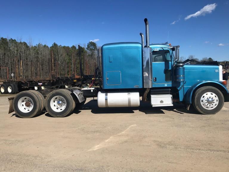 2005 PETERBUILT 379 TRUCK TRACTOR, verify miles onsite,  CAT C-15 DIESEL EN