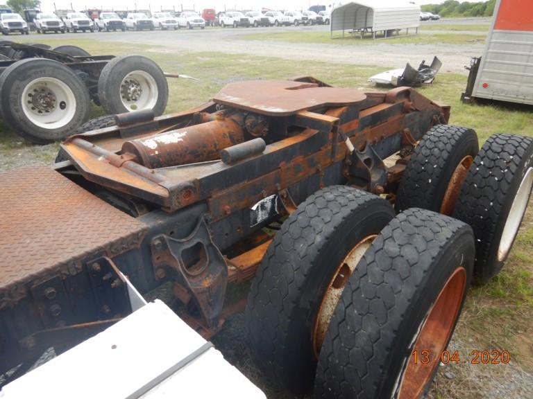 1989 INTERNATIONAL 9300 TRUCK TRACTOR,  **NON-RUNNER**, DAY CAB, CATERPILLA