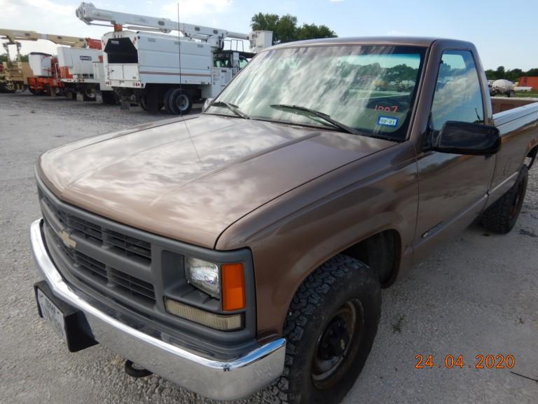 1997 CHEVROLET 2500HD PICKUP TRUCK, 66,386 ORININAL MILES  2WD, 54.7L GAS E