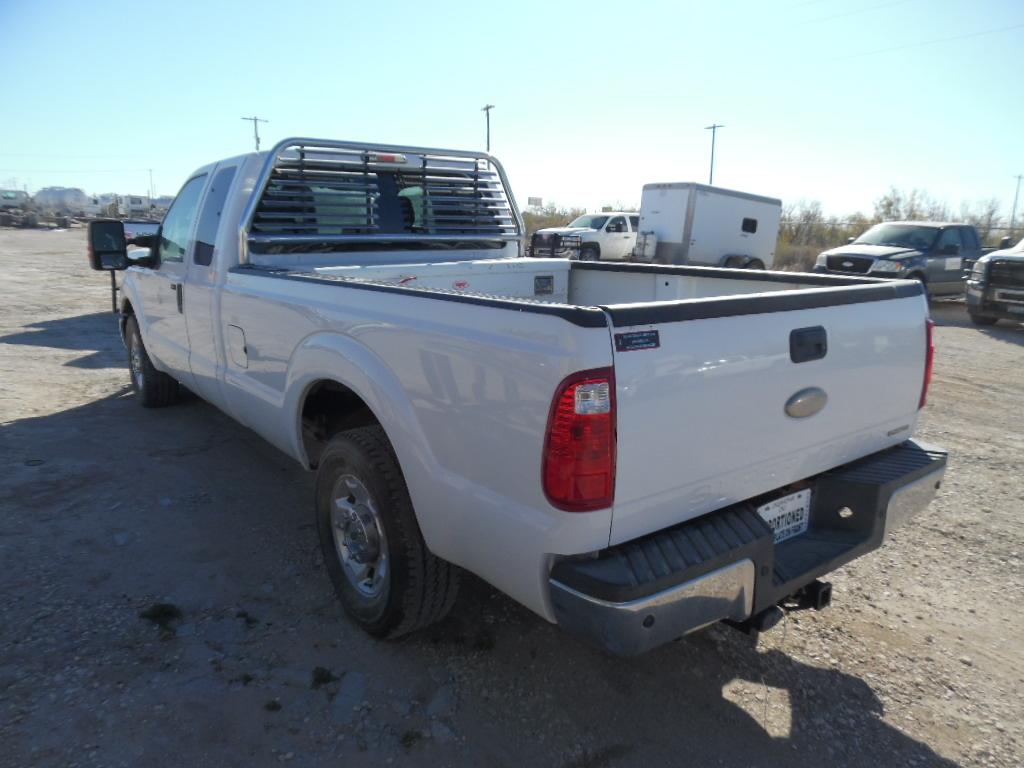 2012 FORD F-250 TRUCK, 192,902+ mi,  EXTENDED CAB, 2-WD, 6.2 LITRE GAS, AUT