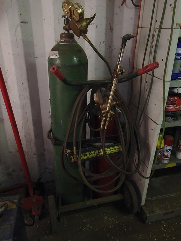 WELDING CART WITH TANKS, HOSES, & TORCH