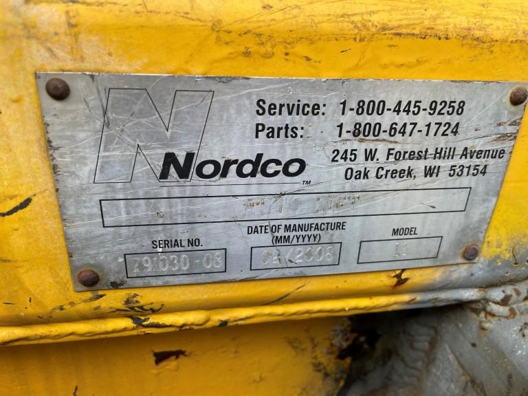 2008 Nordco Auto lift Model: LS, Duetz 2 cyl Dsl, Strobes & work lights, (2
