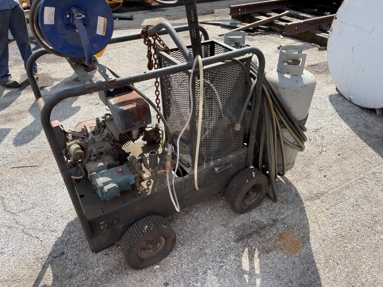 (1) American Pressure Washer Mod: HPG4530CH  13HP Honda propane, GX390 cc m