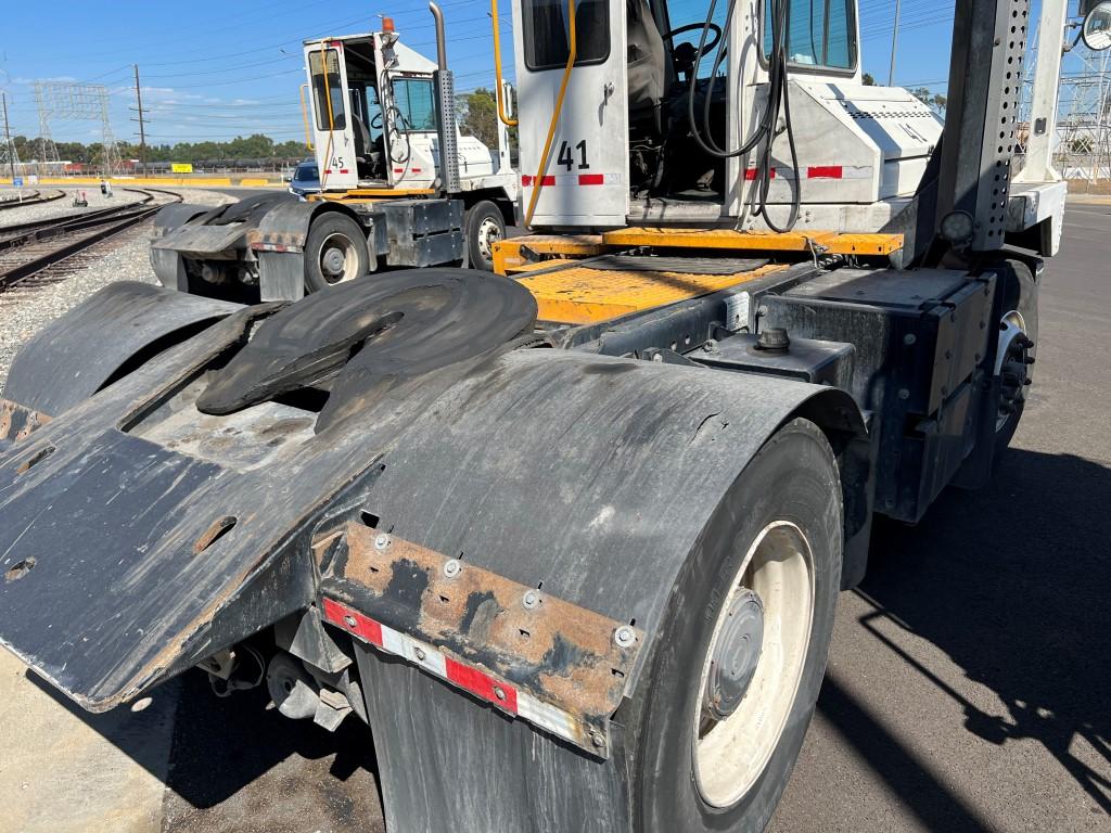 2015 Kalmar Ottawa 4x2 Yard Truck,