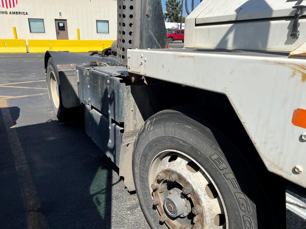 2015 Kalmar Ottawa 4x2 Yard Truck,