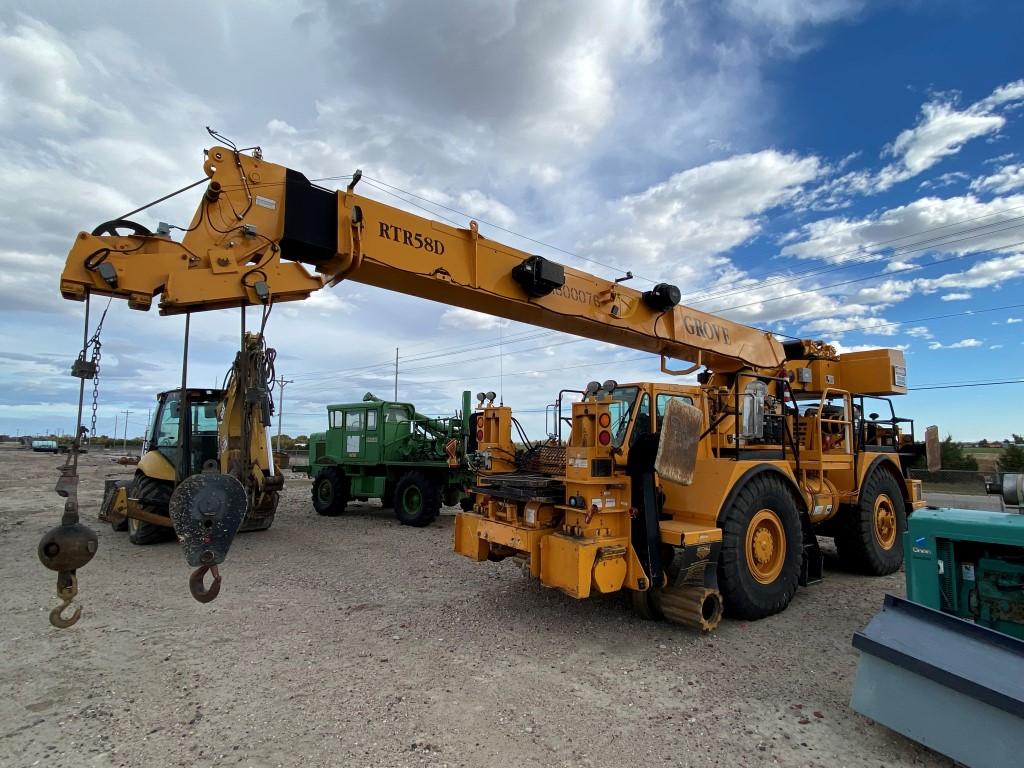 2001 GROVE TRT-D-E CRANE, 1825+ hrs on meter,  CONDTION - IN GOOD CONDITION
