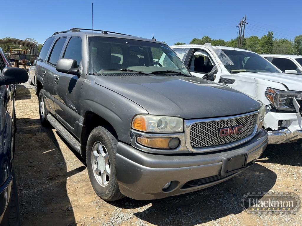 2005 GMC YUKON SUV 152,000(+/-) mi  V8, GAS, AUTO, SUNROOF, LEATHER SEATS,P