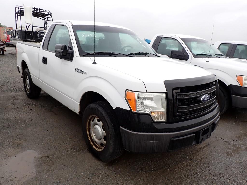 2013 FORD F150 TRUCK, 209490+ mi,  V8 GAS, AUTO, PS, AC, S# 1FTMF1CF1DKF158