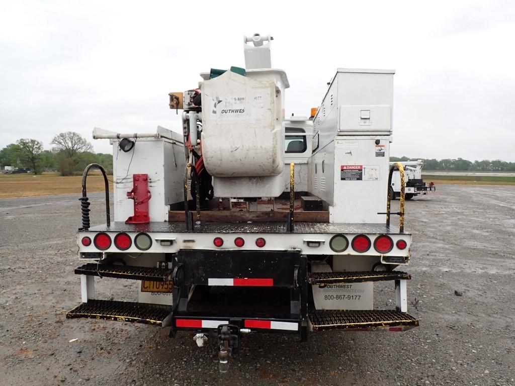 2009 INTERNATIONAL 4300 SBA, BUCKET TRUCK, 14,473hrs(+/-)  MAXX FORCE DT DI