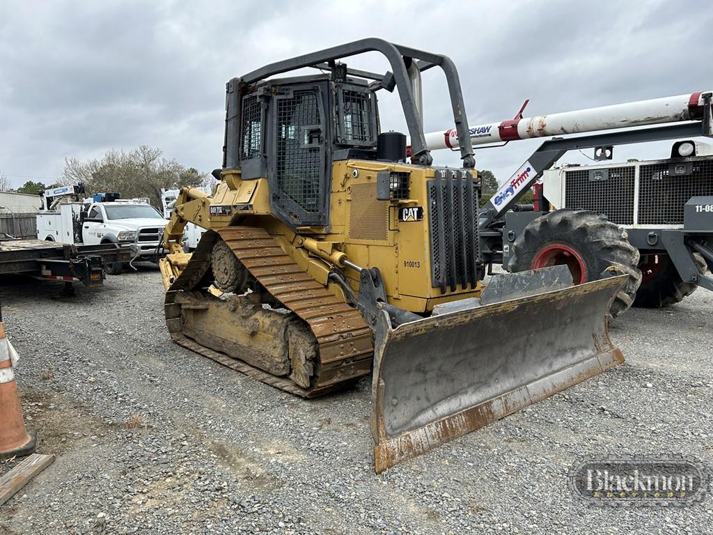 CATERPILLAR D4H TSK SKIDDER DOZER, 4202+ hrs  CAB, AC, 6 WAY BLADE, SWEEPS,