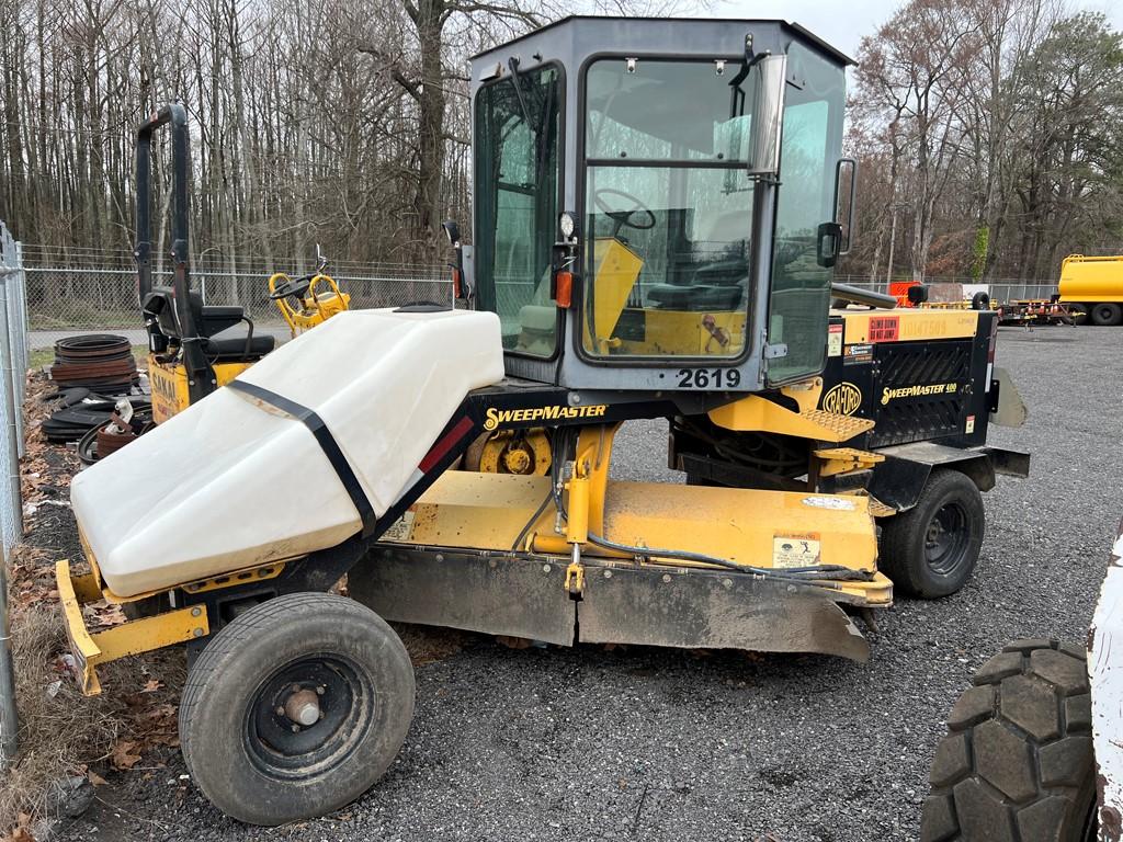 LAY-MOR SWEEPMASTER SM400 SWEEPER, 5991+ hrs,  CAB, KUBOTA DIESEL, S# 34848