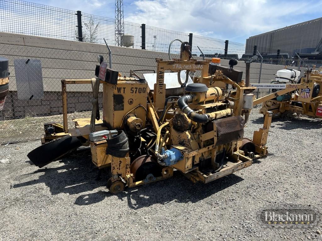 NORDCO B RIDE ON ADZER HOURS ON METER - 2613,  GROSS WEIGHT - 5700,  ENGINE