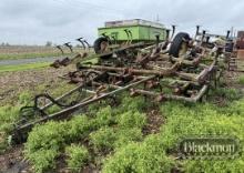 JOHN DEERE FIELD CULTIVATOR,